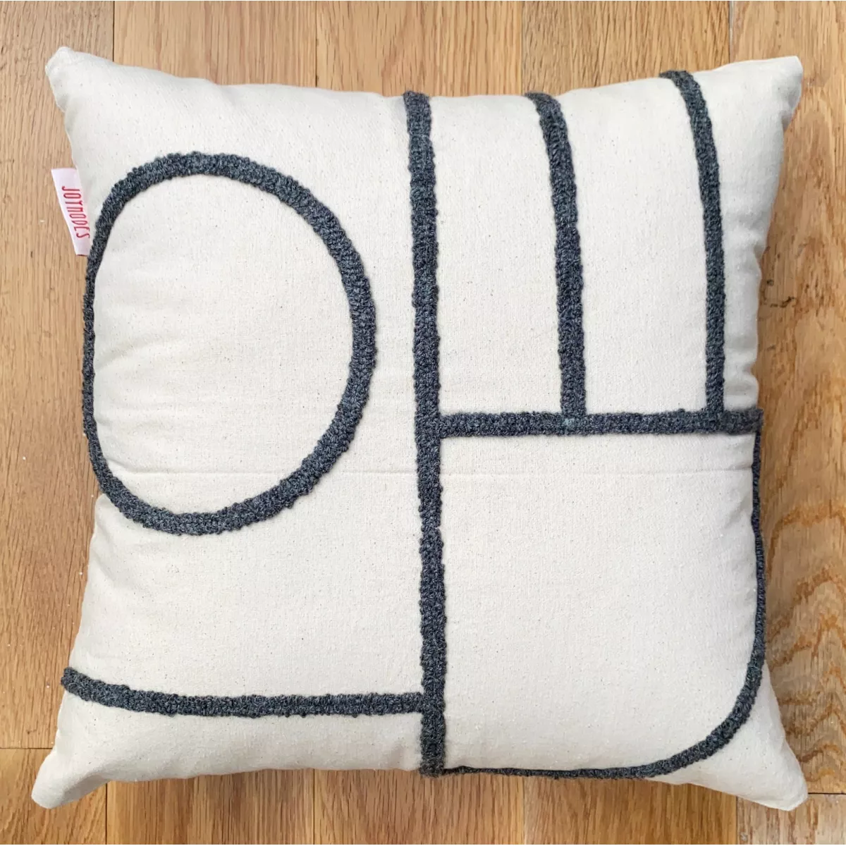 Перница Mithra Organic Woven Punch Pillow SetCover